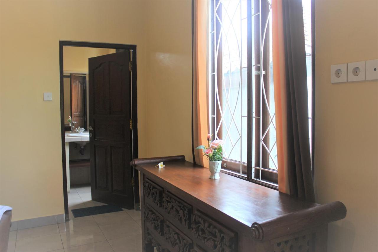 Silvy Guesthouse Canggu Buitenkant foto