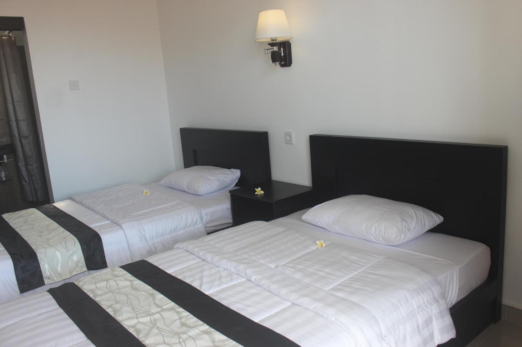 Silvy Guesthouse Canggu Buitenkant foto
